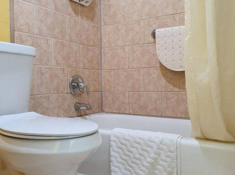 Chaparral Motel Hallettsville