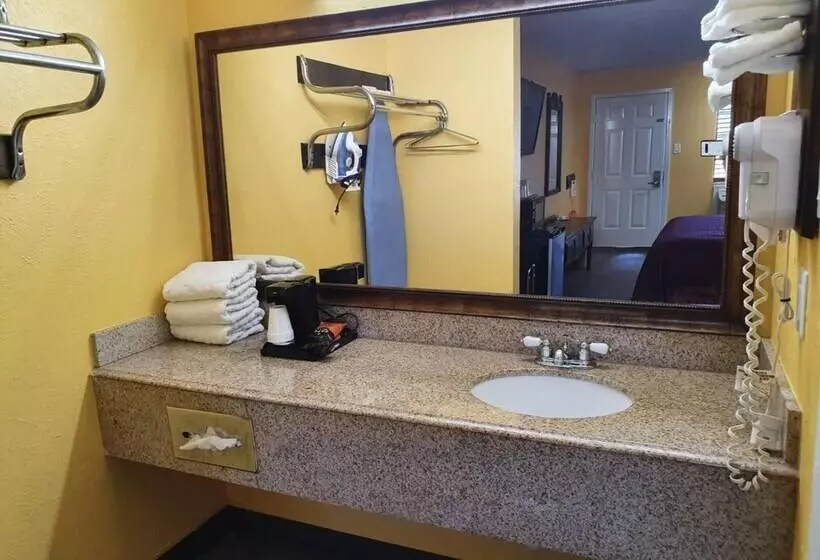 Chaparral Motel Hallettsville