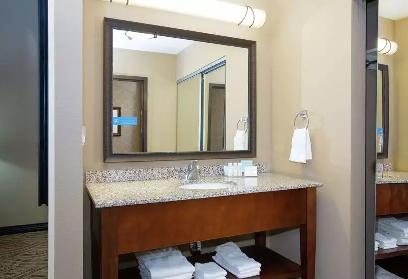 Hampton Inn & Suites I35/mulvane