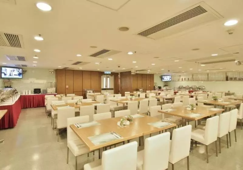 هتل Caritas Oswald Cheung International House