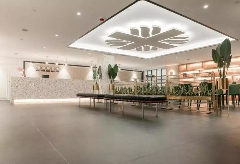 هتل Caritas Oswald Cheung International House