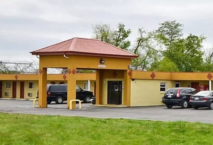 בית מלון כפרי Charleston Eagle Inn