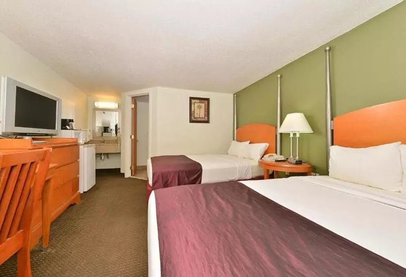 בית מלון כפרי Charleston Eagle Inn