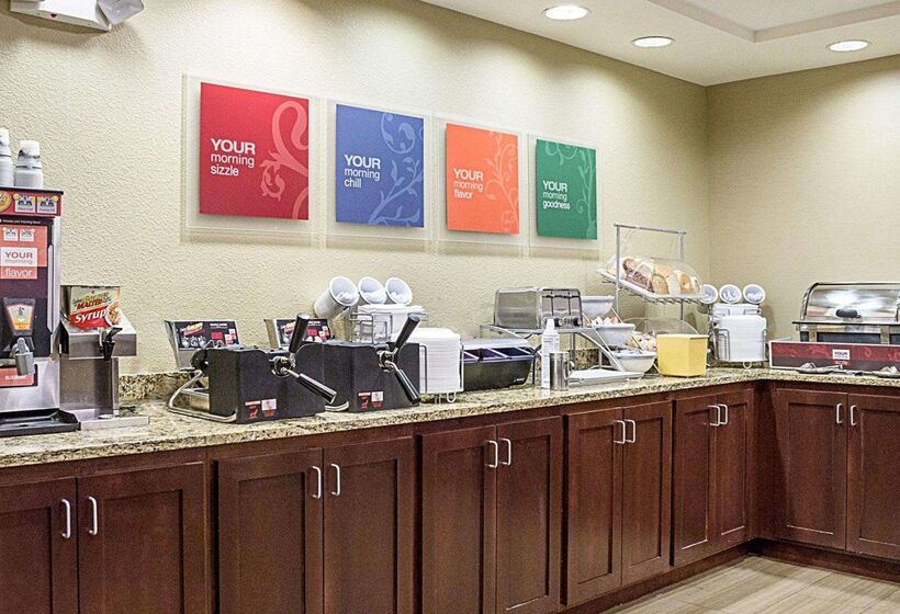 فندق Comfort Suites