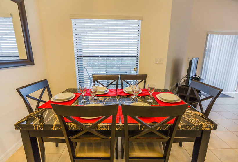 호텔 Contempo Vacation Homes