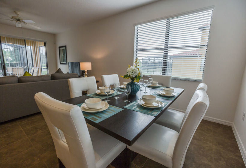 호텔 Contempo Vacation Homes