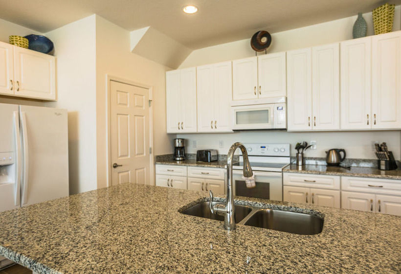 호텔 Contempo Vacation Homes