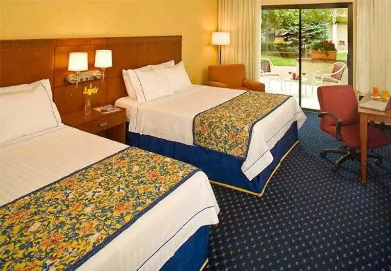 ホテル Courtyard By Marriott Denver Central Park