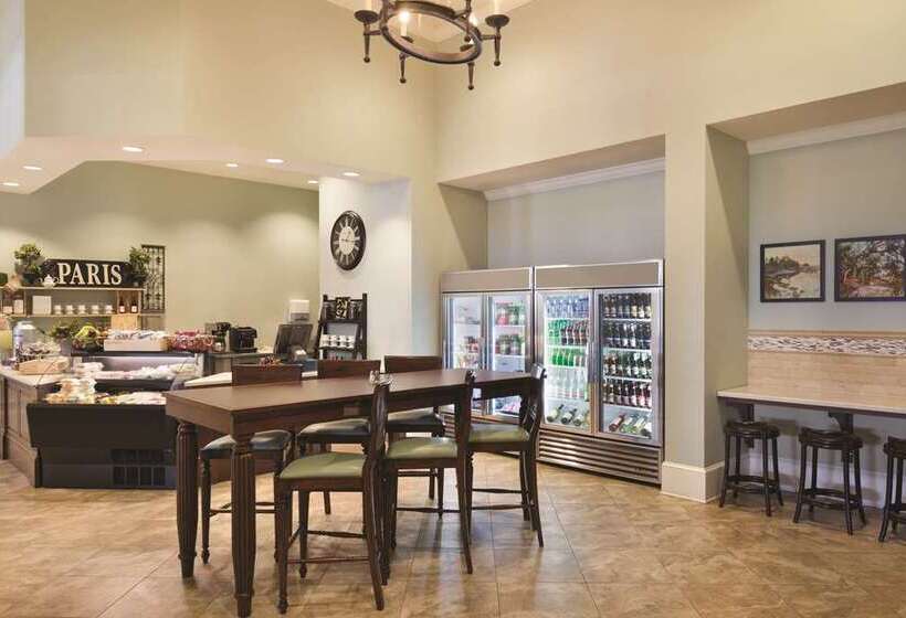 فندق Embassy Suites By Hilton Savannah Historic District