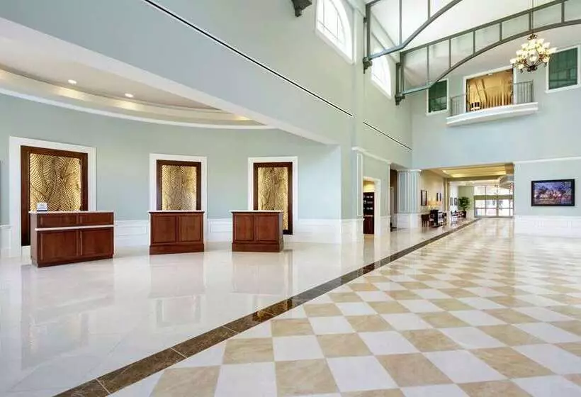 فندق Embassy Suites By Hilton Savannah Historic District