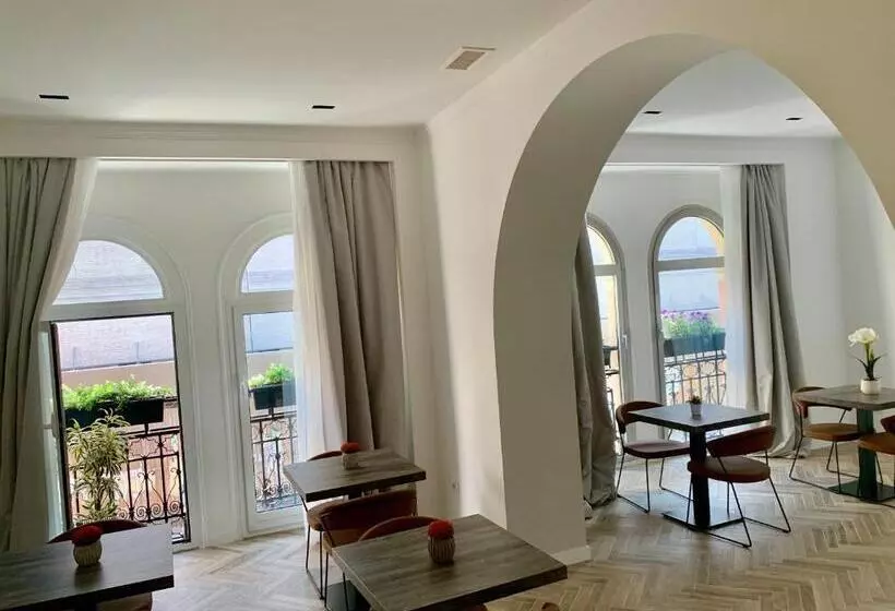 هتل Florea Palace