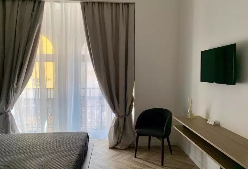 هتل Florea Palace