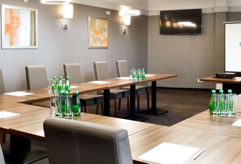 酒店 Golden Tulip Krakow City Center