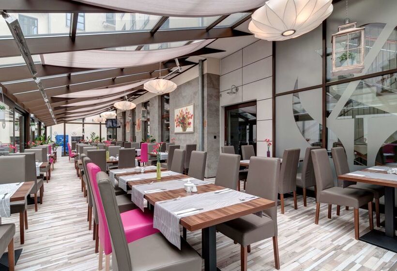 酒店 Golden Tulip Krakow City Center