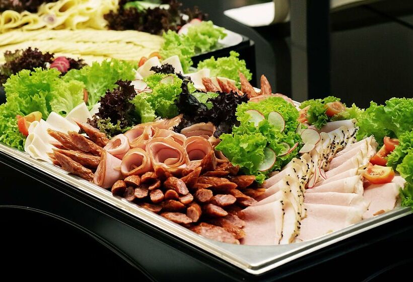 酒店 Golden Tulip Krakow City Center