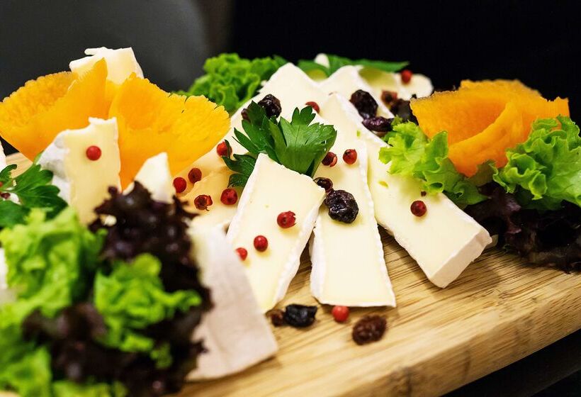 酒店 Golden Tulip Krakow City Center