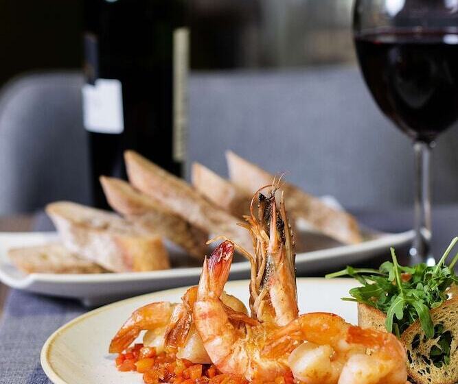 酒店 Golden Tulip Krakow City Center