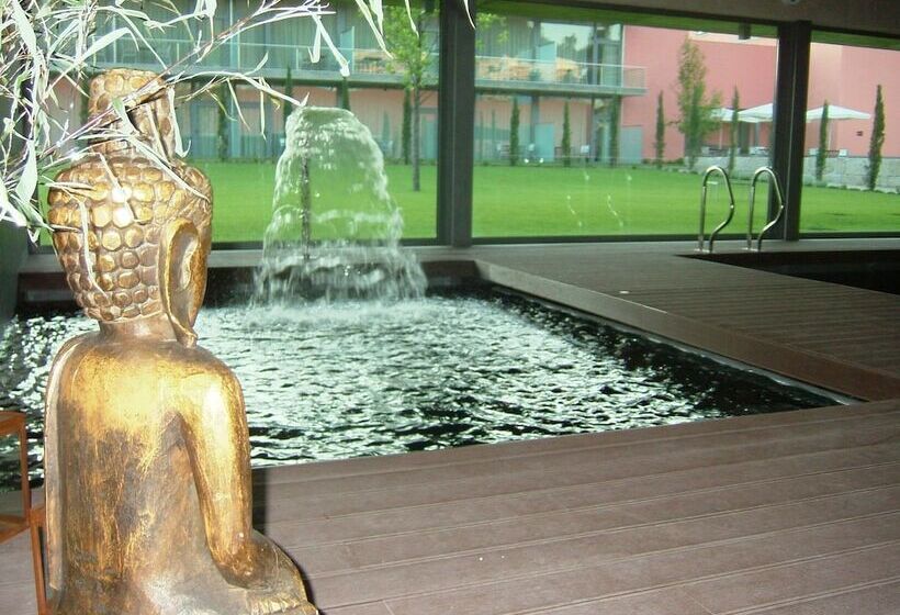 هتل روستایی Quinta Da Cruz & Spa