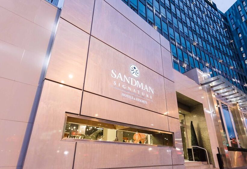 Отель Sandman Signature Newcastle