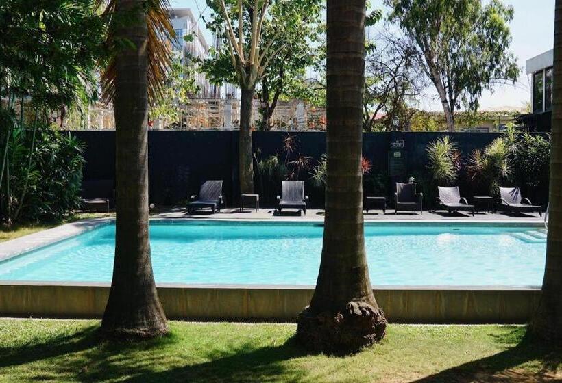 The Henry Hotel Cebu   Multi Use