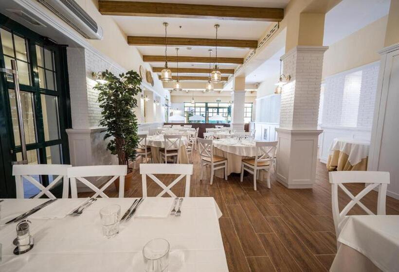 هتل اسرارآمیز Roulette de Portaventura World