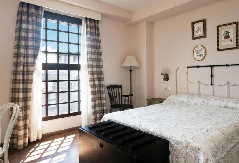 هتل اسرارآمیز Roulette de Portaventura World