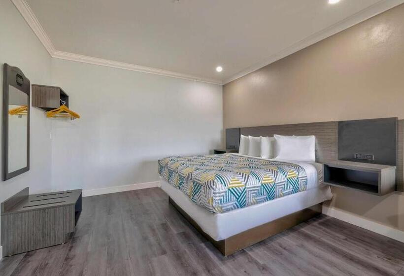 Motel 6 South Gate CA