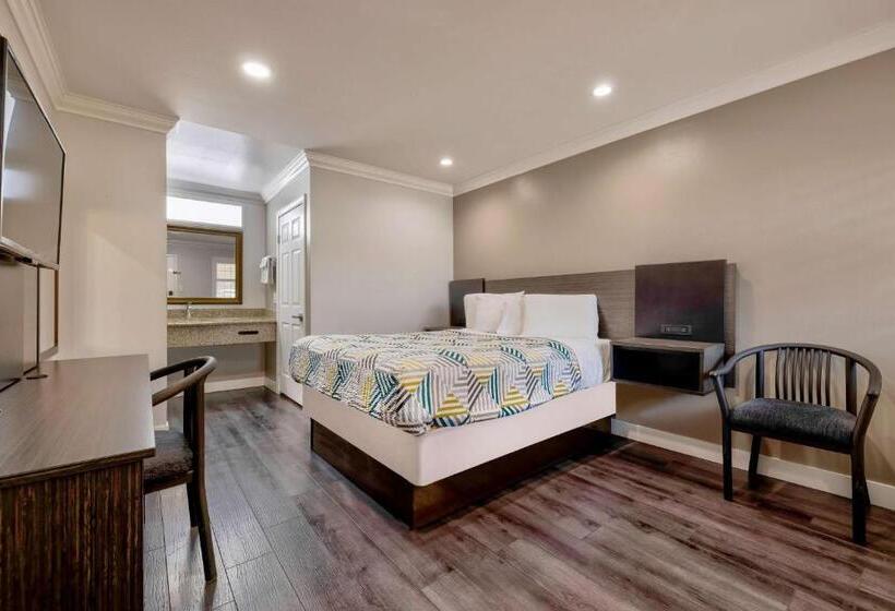 Motel 6 South Gate CA