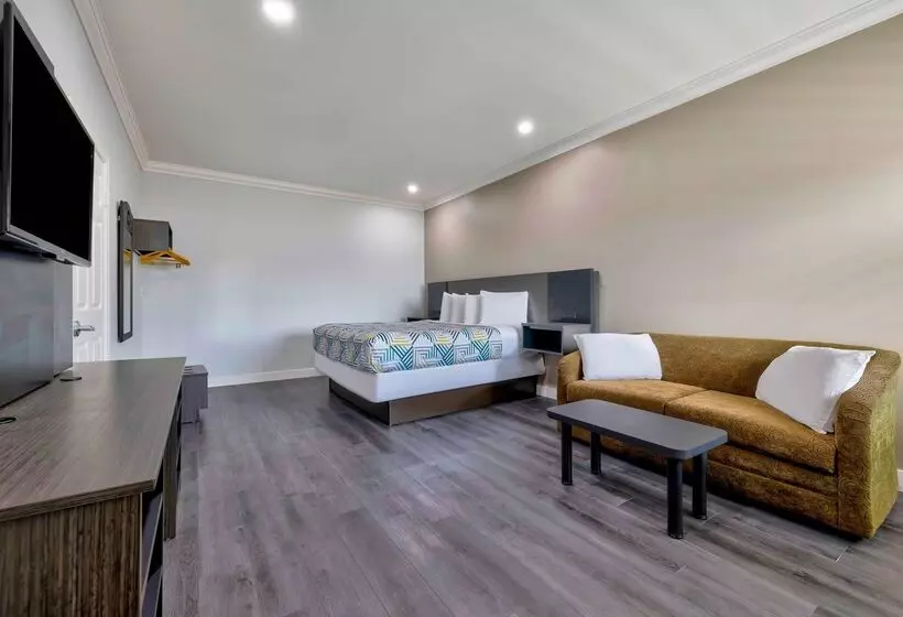 Motel 6 South Gate CA