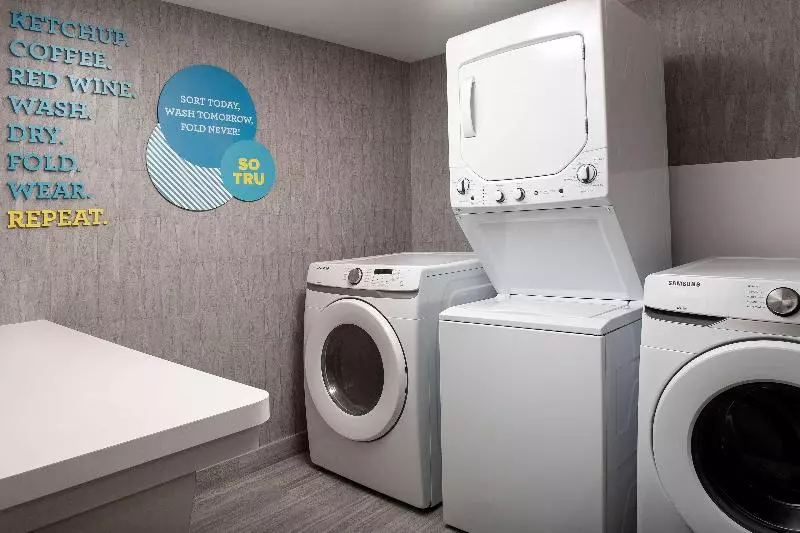 Hotelli Tru By Hilton Miami Airport South Blue Lagoon, Fl