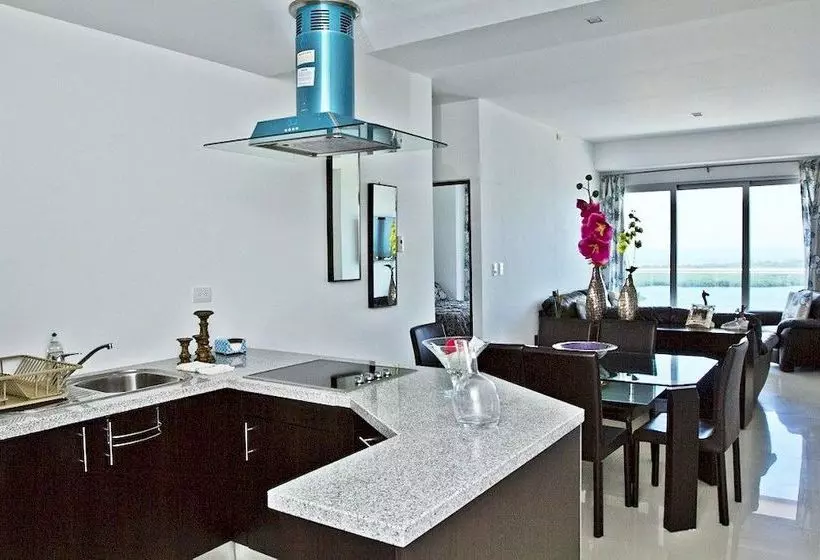 Barcelona Tower Suites