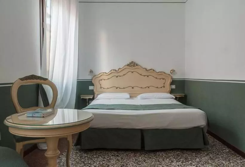 Ca  San Trovaso   6 Rooms