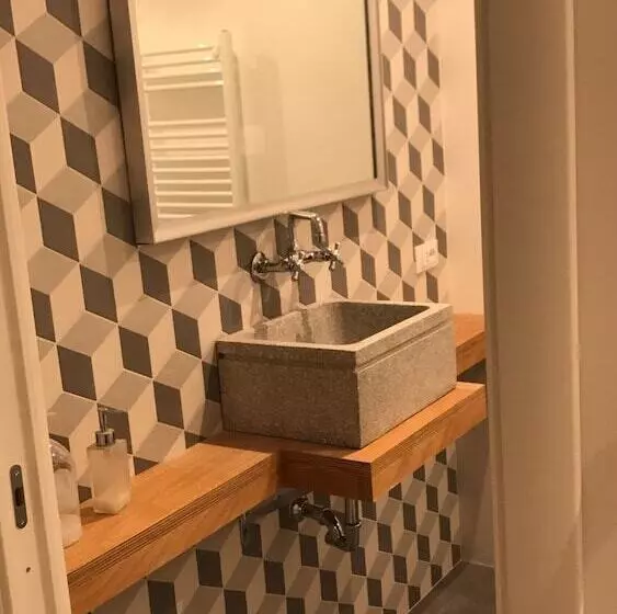 ベッドアンドブレックファースト Gallery Guesthouse