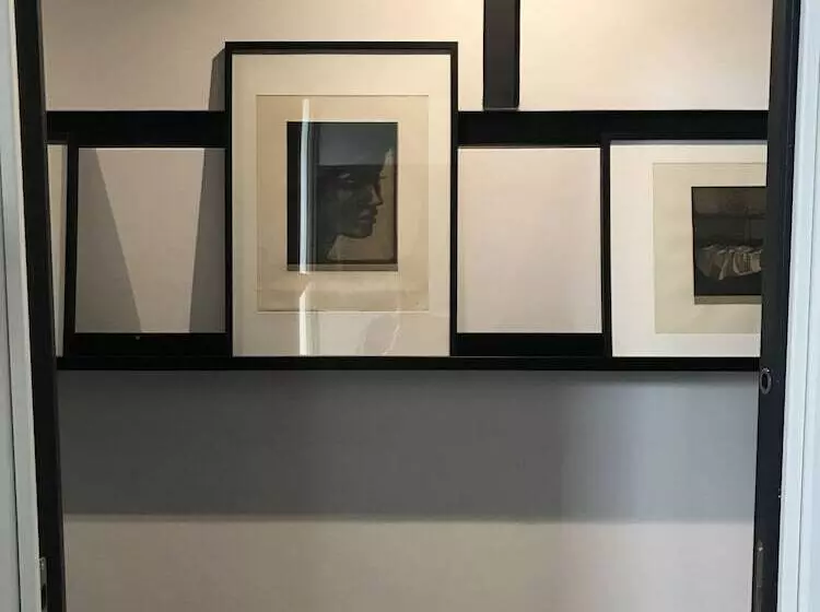 ベッドアンドブレックファースト Gallery Guesthouse