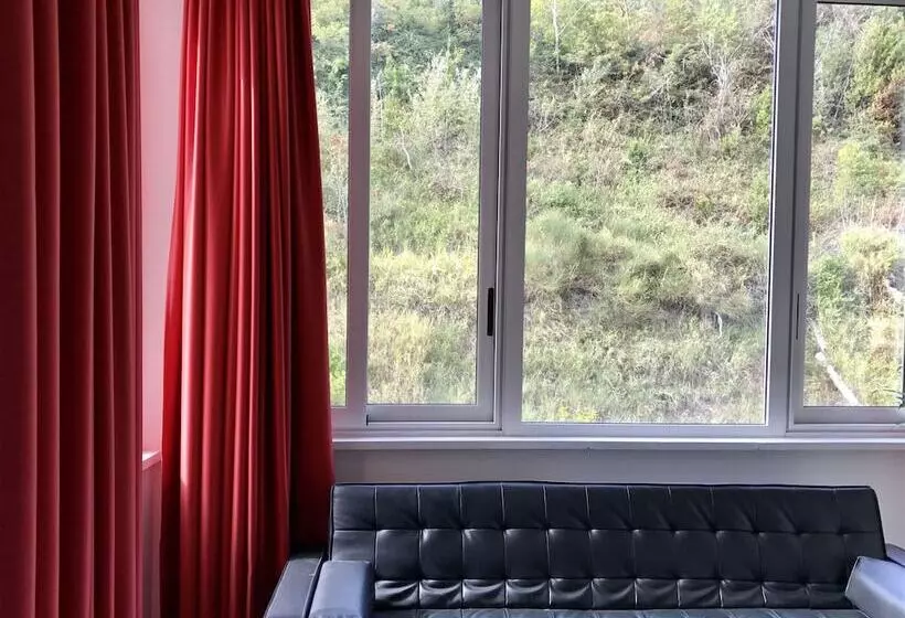 ベッドアンドブレックファースト Gallery Guesthouse