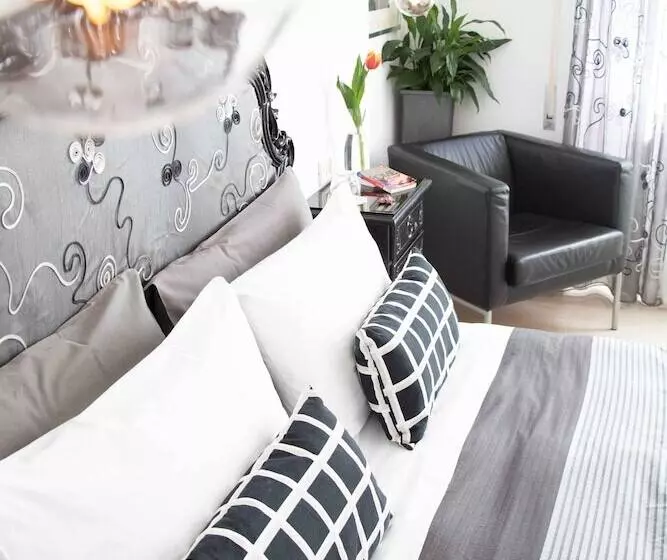 ベッドアンドブレックファースト Gallery Guesthouse