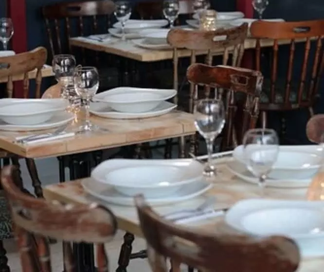 ベッドアンドブレックファースト Newmarket Ale House – Hotel & Restaurant