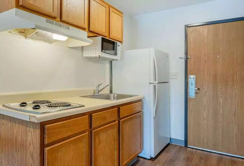 Extended Stay America Select Suites  Indianapolis  Lawrence