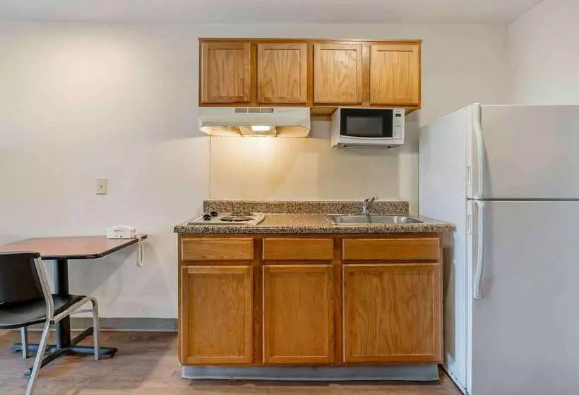 Extended Stay America Select Suites  Indianapolis  Lawrence