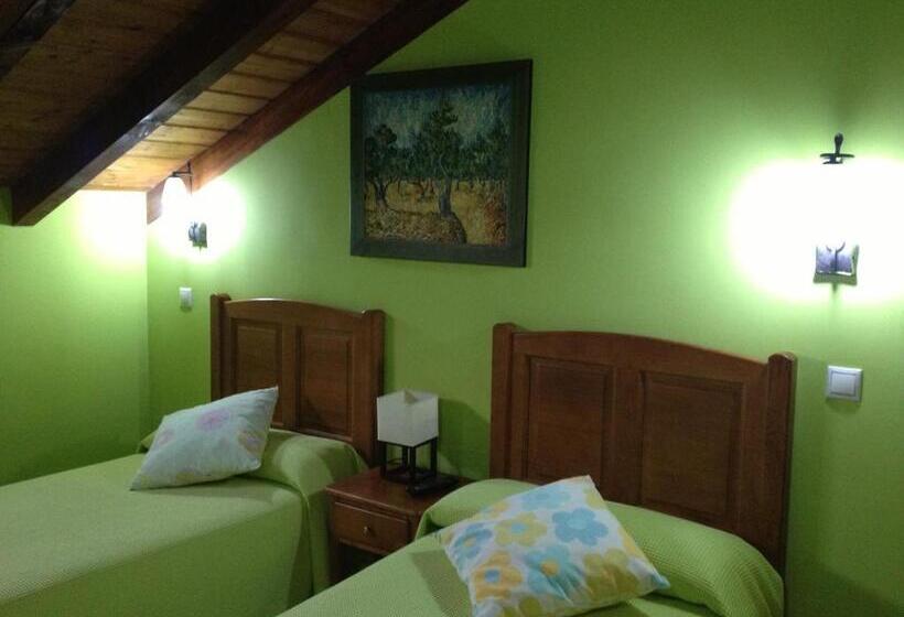 مسافرخانه Hosteria San Emeterio