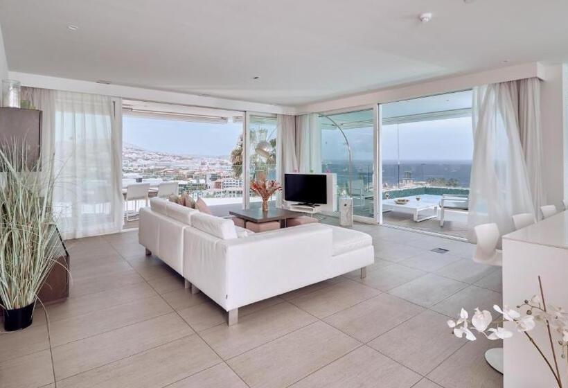 בית מלון כפרי Baobab Suites