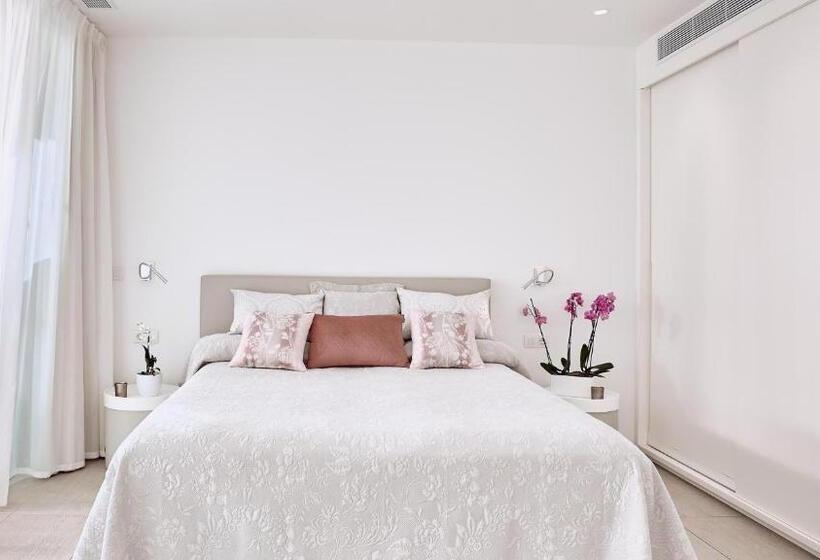 בית מלון כפרי Baobab Suites