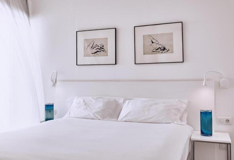 בית מלון כפרי Baobab Suites