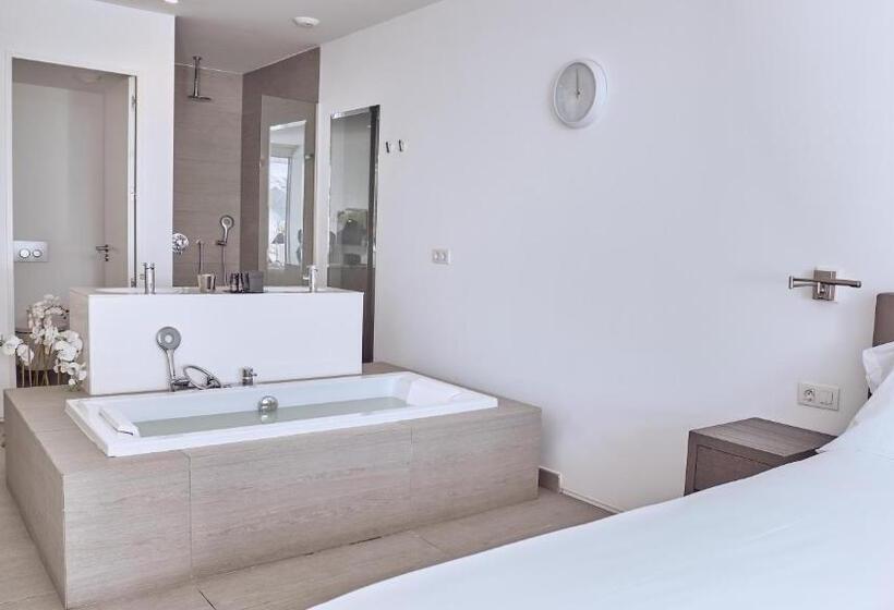 בית מלון כפרי Baobab Suites