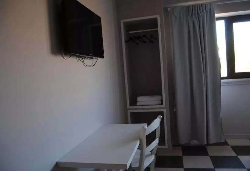 בית מלון כפרי Business