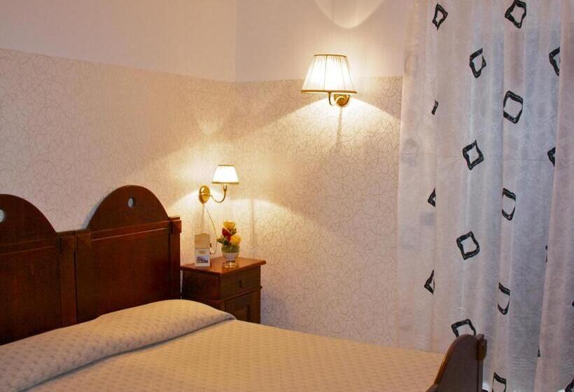 בית מלון כפרי Business