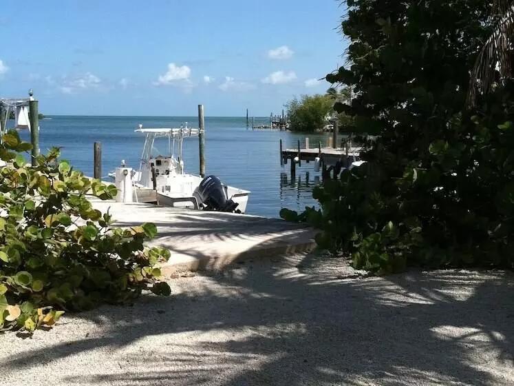 فندق Captain Pip's Marina & Hideaway