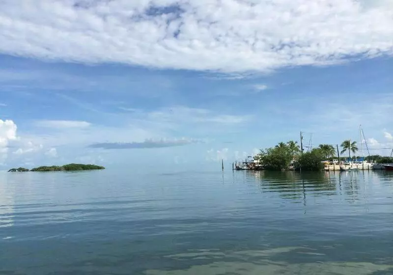 فندق Captain Pip's Marina & Hideaway