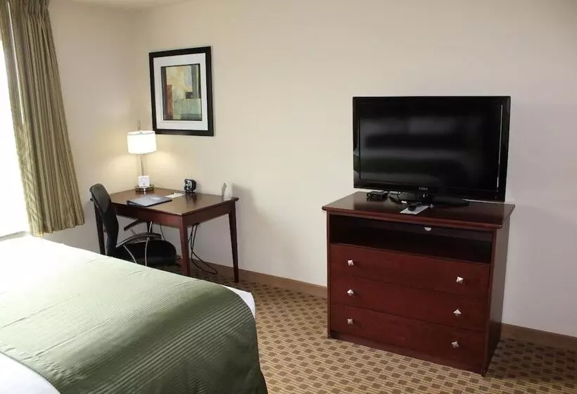 Отель Cobblestone Inn & Suites  Rugby