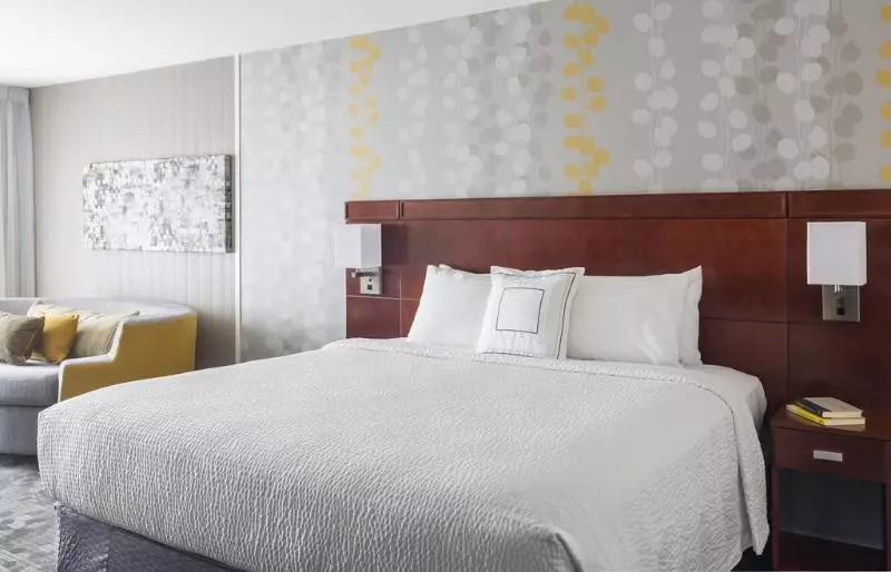 هتل Courtyard By Marriott Kalamazoo Portage